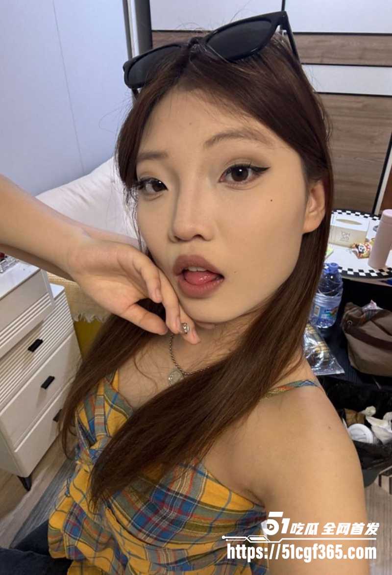 闷骚女王钰霆不雅视频曝光 2 拷贝