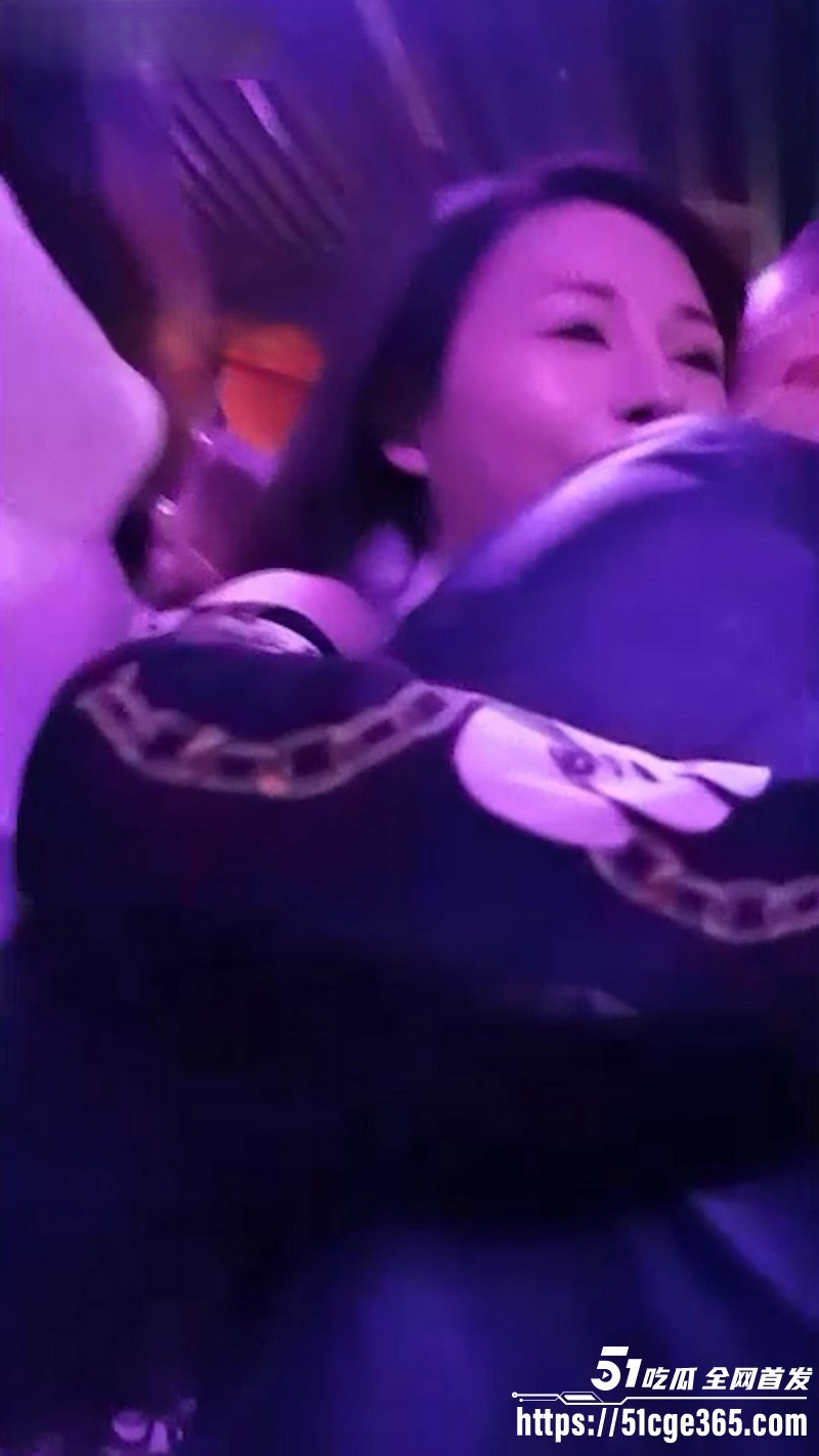 重庆望江楼砂舞厅淫乱偷拍 2