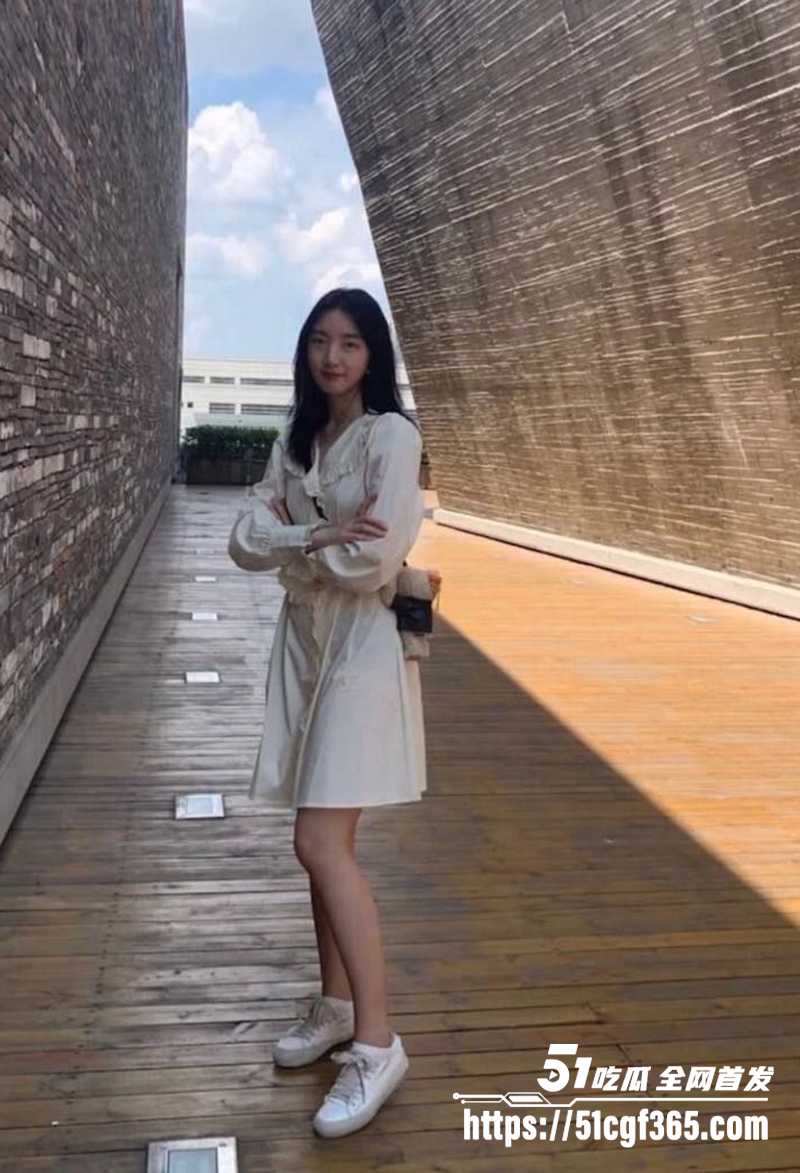 北京理工高材女 赵一曼 清纯校花变口交女王 露脸深喉张嘴接精 翘臀后入狂抽猛插！