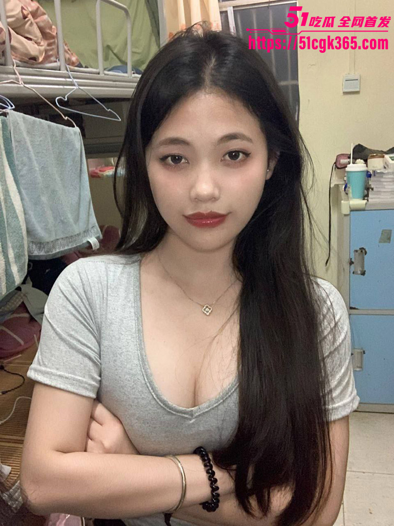 河南师范大学 徐嘉黎 自慰视频遭男友泄密流出 研究生反差婊全裸狂扣蜜穴 男友后入肥臀呻吟不断！