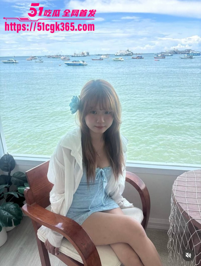 香港风骚小母狗 性爱视频流出 无套后入猛撞翘臀浪叫 肉棒深顶子宫喷汁！