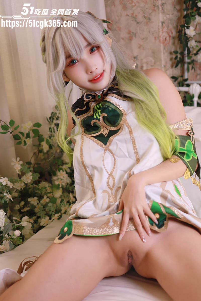 极品福利姬 慕慕Momo COS纳西妲大尺度写真流出 娇小精灵身材曲线炸天 三点全露骚气满满 ！