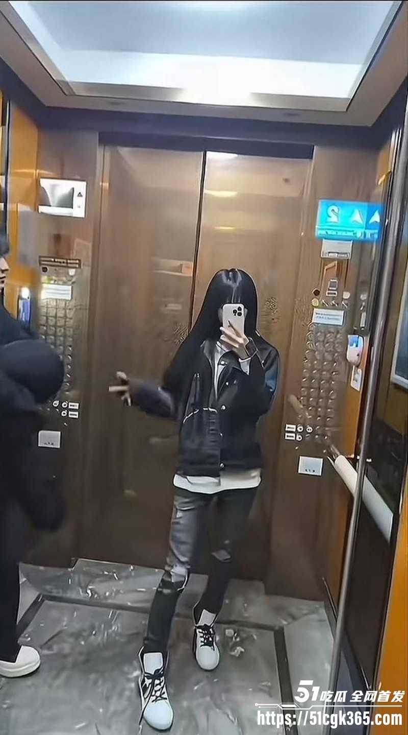抖音网红少涵曝光伍六七出轨013