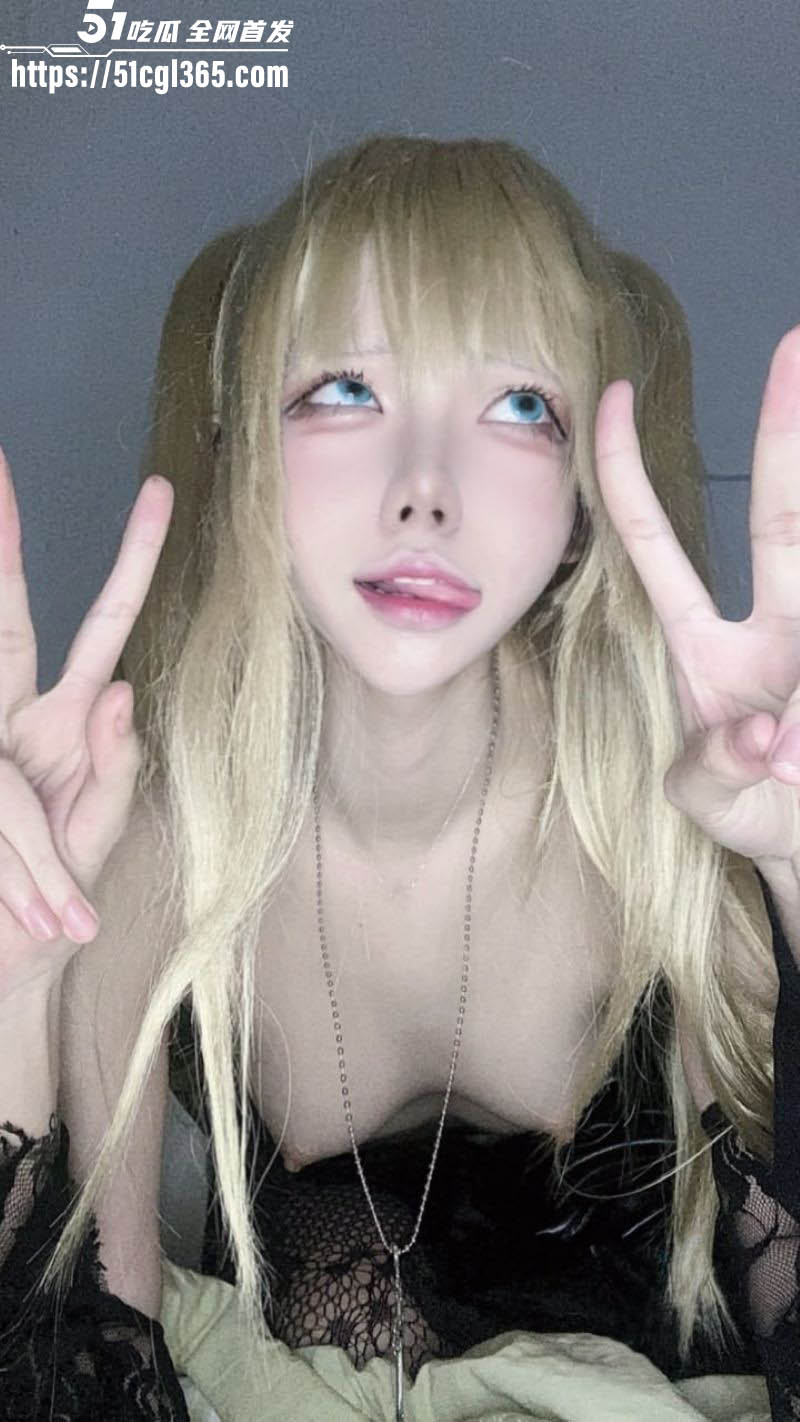 推特反差少女 huitinq349544 新作 病娇萝莉cos第五人格露脸白虎自慰 水晶棒深捅蜜桃臀高潮喷汁！