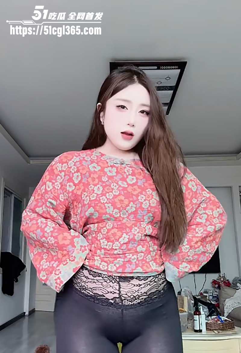 抖音极品微胖型一线天美穴御姐乃月妹妹最新福利定制骚舞合集流出5拷贝