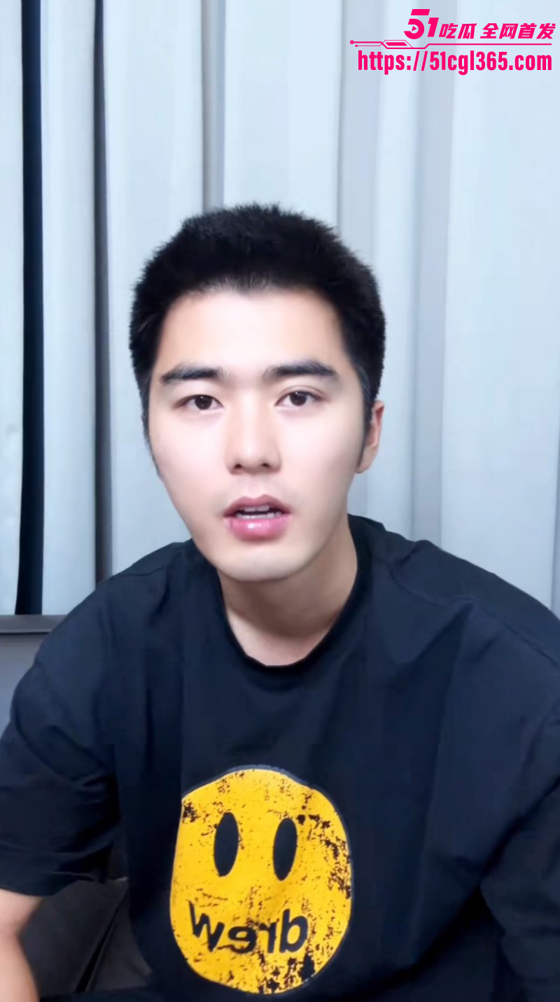 刘奕畅强迫妹子陪酒被拒对其围殴04