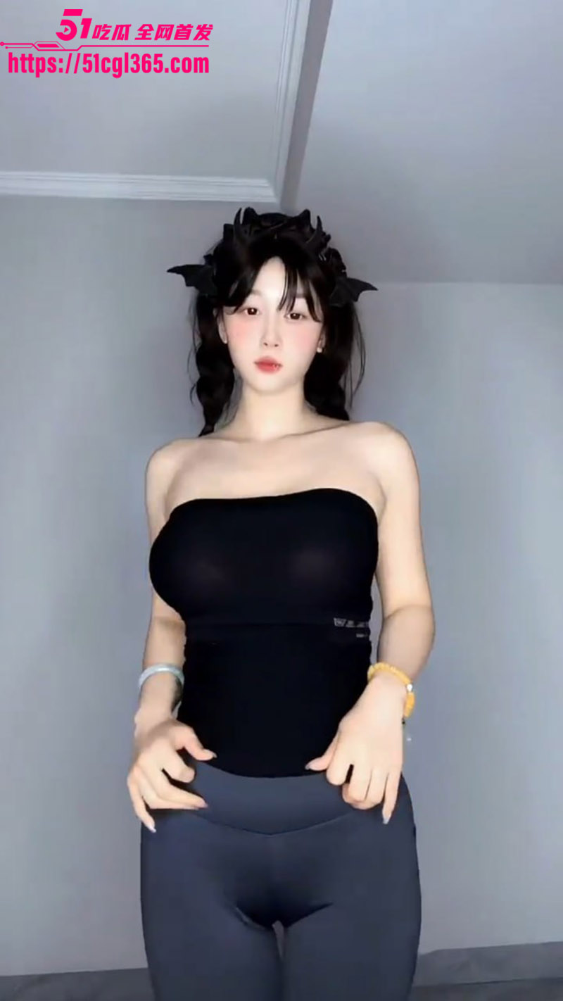 极品小网红 大财财啊 金主定制视频合集流出 孕期巨乳狂晃 性感骚舞翘臀狂扭 道具自慰欲火难耐！