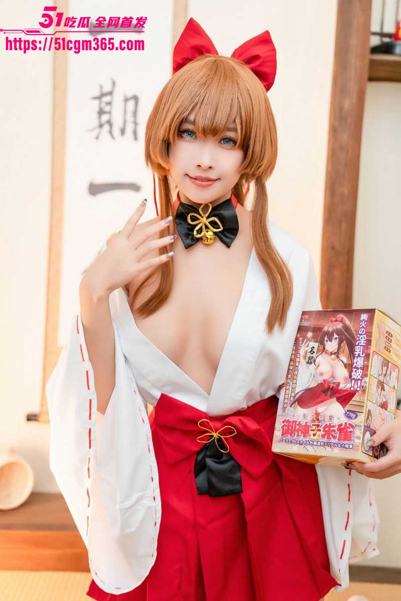 COS界顶流福利姬 慕慕Momo 最新私拍 傲娇御姐全裸淫乳自慰 紧致白虎穴堪称极品！