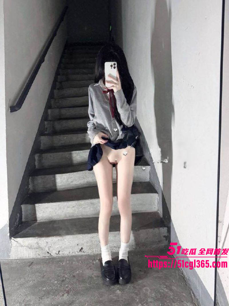 徐州睢宁福利姬小雪生推特自拍 3