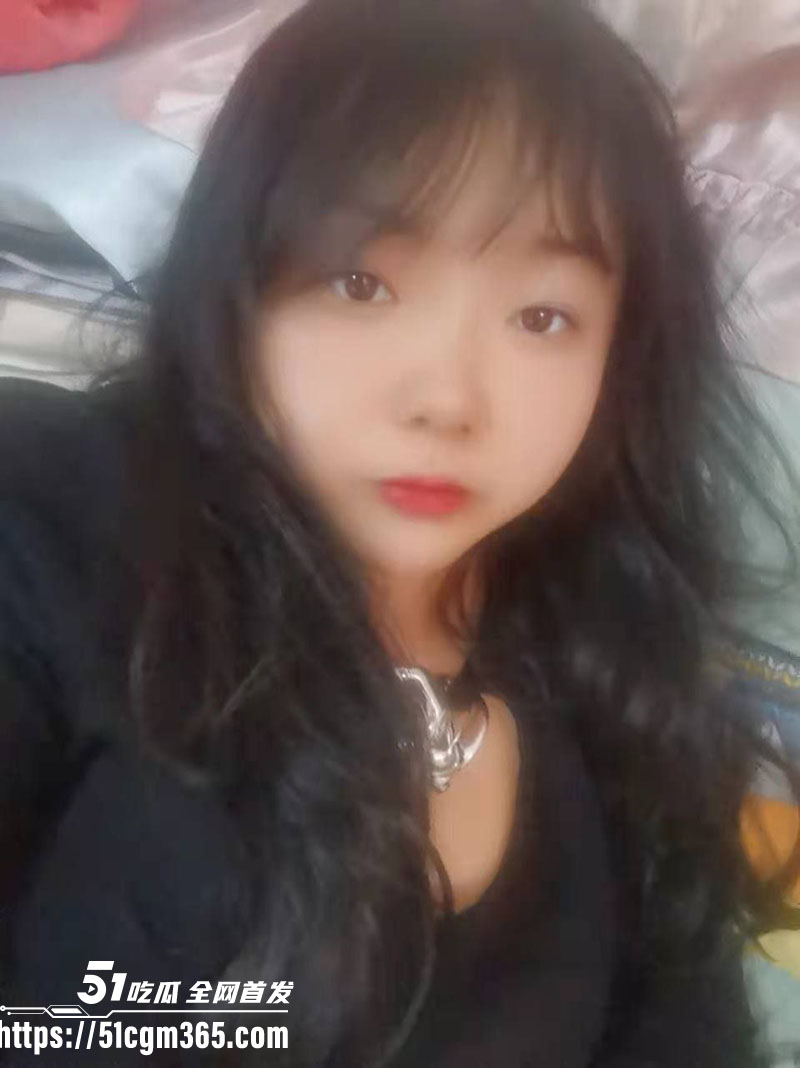 昆明D奶母狗 李芳 与炮友裸聊视频流出 清纯护士化身淫荡大奶牛 反差骚劲拉满！