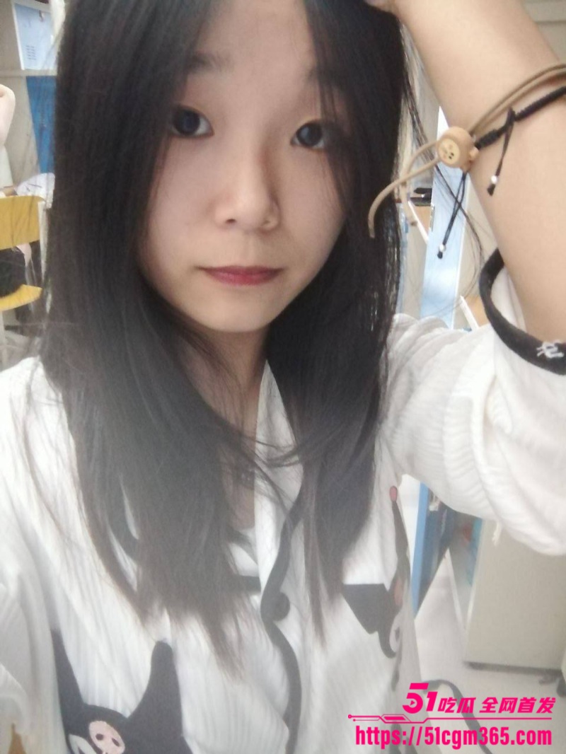 蚌埠财经大学 朱丽娜 大尺度私密视频流出 揉奶扣穴勾引金主 后入猛操翘臀摇曳如浪！