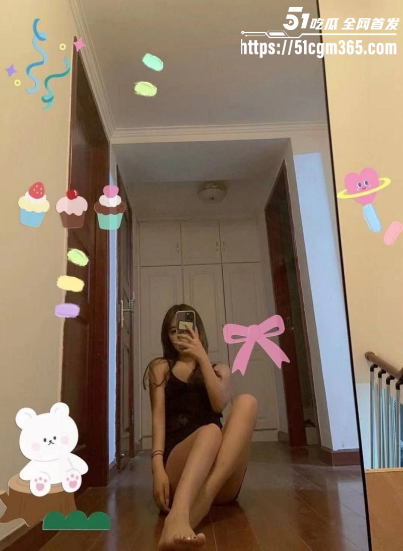 广东深圳高颜值反差母狗少妇 赵婧语 跟网友裸聊视频被曝光 揉奶掰逼跳蛋自慰 舔指诱惑挑逗骚浪至极！