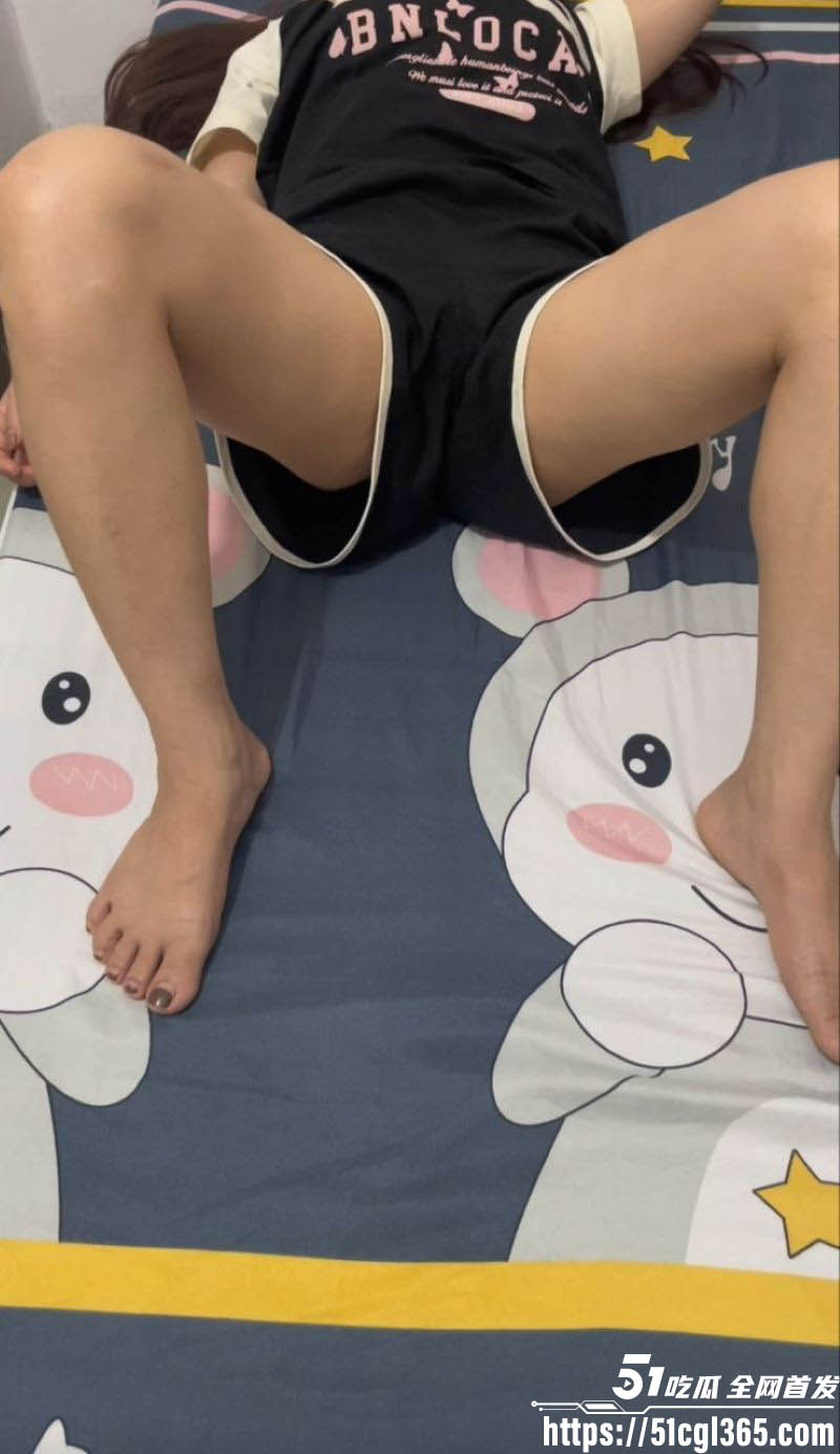 海角乱伦大神 真实嫂子大骚臀 新作 嫂子瑜伽服诱惑 被小叔子各种体位猛操 淫叫不断！