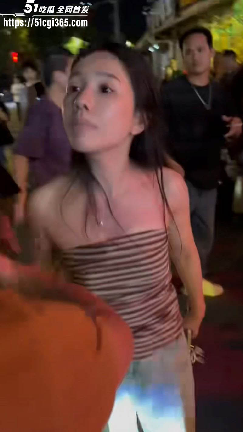 破晓民谣酒馆门口家婆抓小三事件详解 2