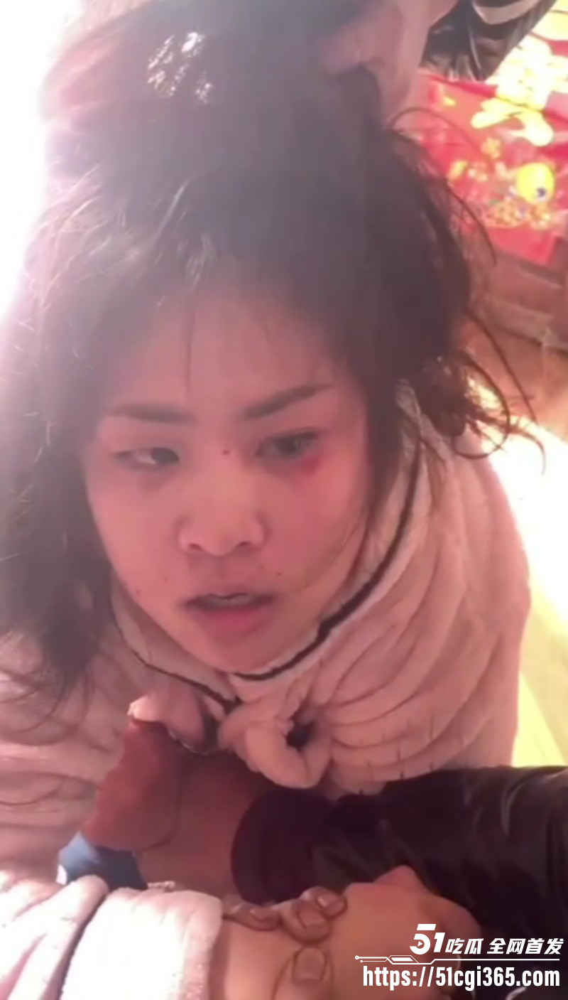 河南洛阳奸夫带小三回家被抓奸04