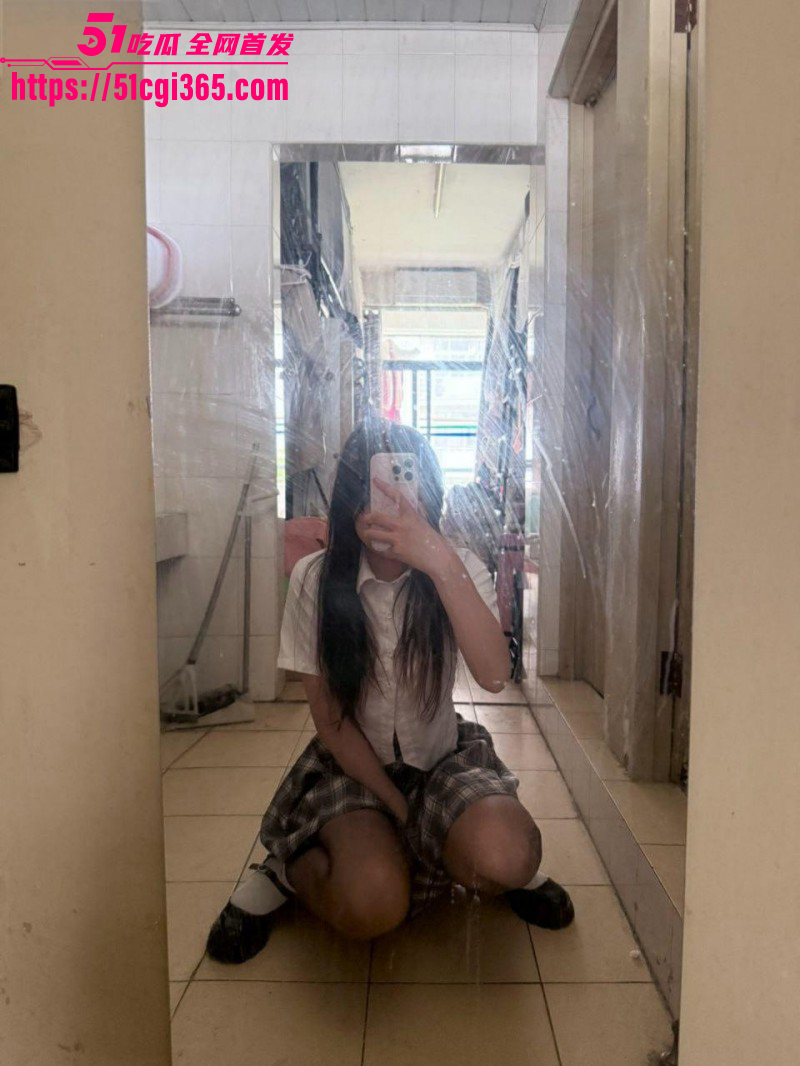 江苏盐城学生妹陈思雅被调教露出02