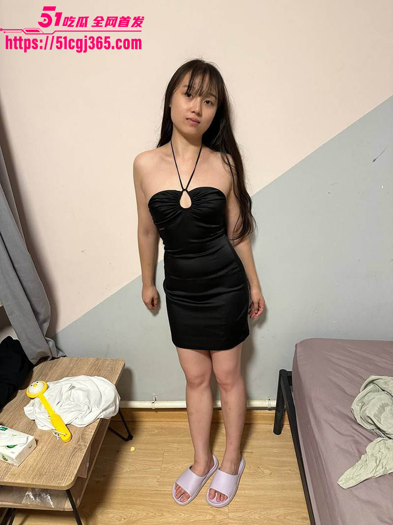 四川19岁大学女生 遭渣男曝光私密视频 无套打桩爆操 全程淫语浪叫：主人解开我 手好痛！骚到极致！