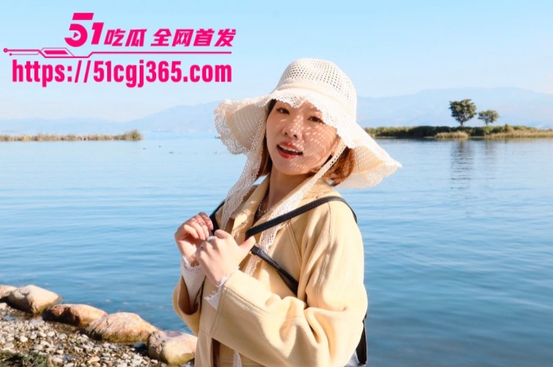 长沙淫骚渣女 刘亚楠 出轨视频被男友曝光 镜前后入自拍浪叫 女上骑乘臀浪翻滚 妥妥的反差母狗！