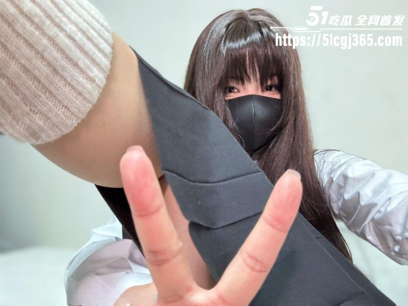 极品福利姬 Mochi inunyan 化身金发网袜兔女郎炮机自慰 淫水泛滥高潮连连！