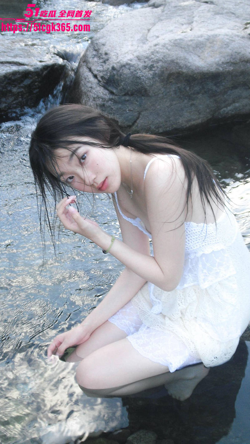 浙江豆蔻少女 博心蕊 私密视频惨遭渣男泄漏 清纯校花变骚浪母狗 深喉口交多姿势爆操 反差感十足！