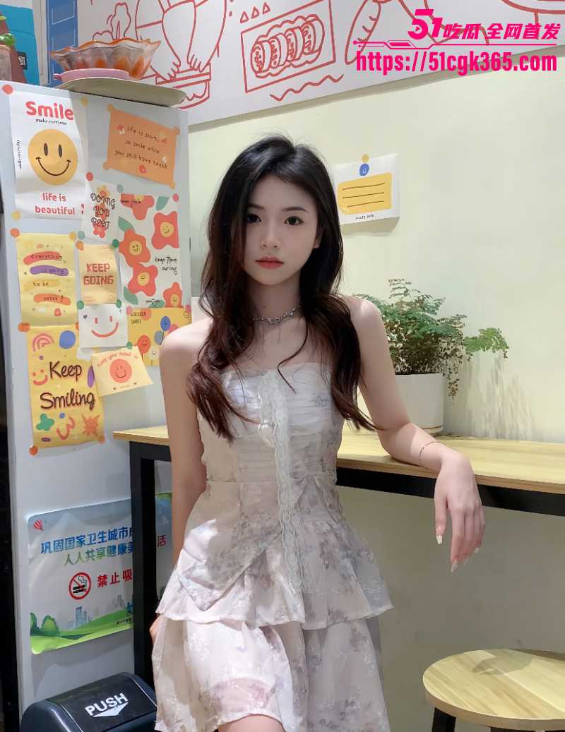 乱伦大神 妹妹的第一次给了我 终究没忍住 孕妇妹妹海边木屋发情 饥渴难耐强上泄欲！