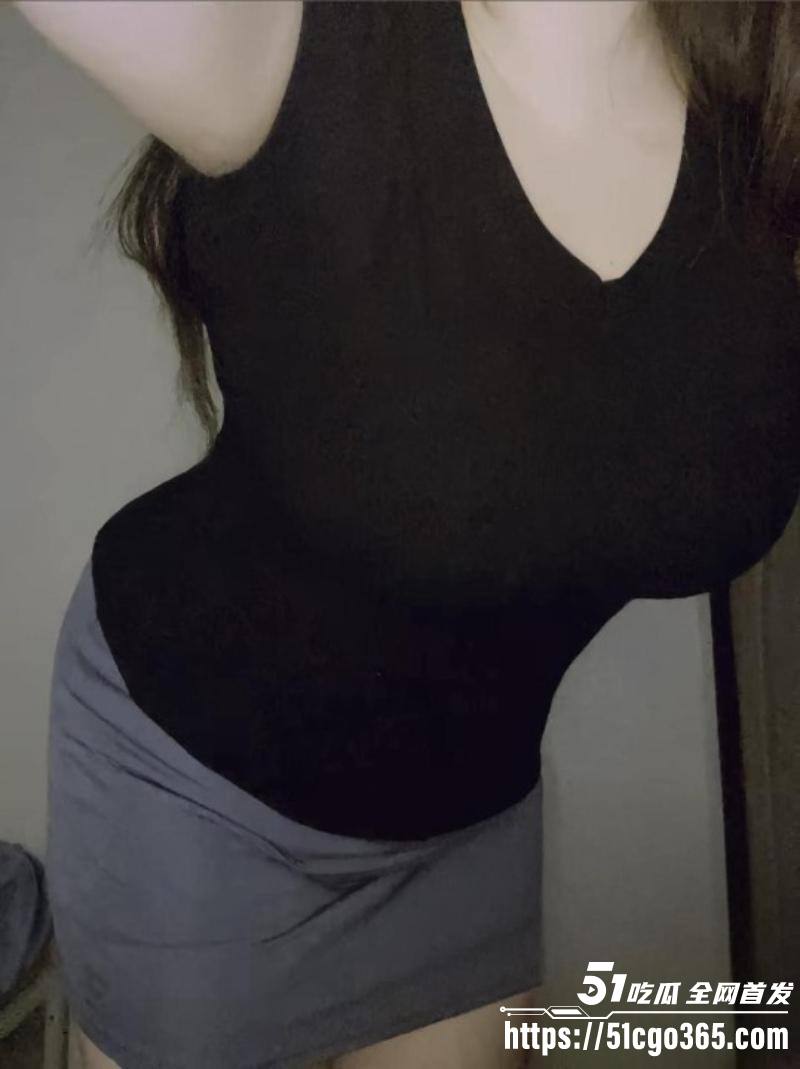 丰乳肥臀的姐姐约操巨乳女老师02