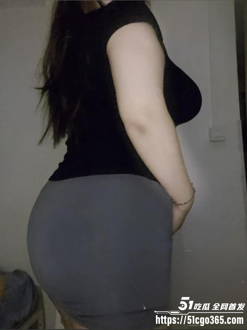 乱伦大神 丰乳肥臀的姐姐 酒店暴操极品巨乳女老师 多年没有性生活骚穴紧到极致！