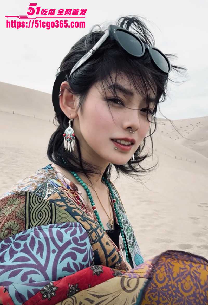 武汉洪山区龙华学院婊子陈雯晶约炮视频流出3拷贝