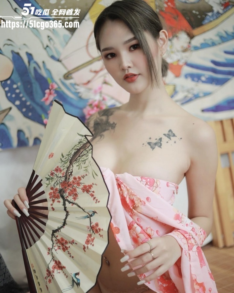 OF顶级反差母狗 mueylix 性爱自拍流出 跟男友床上翻云覆雨 多姿势无套爆操颜射！