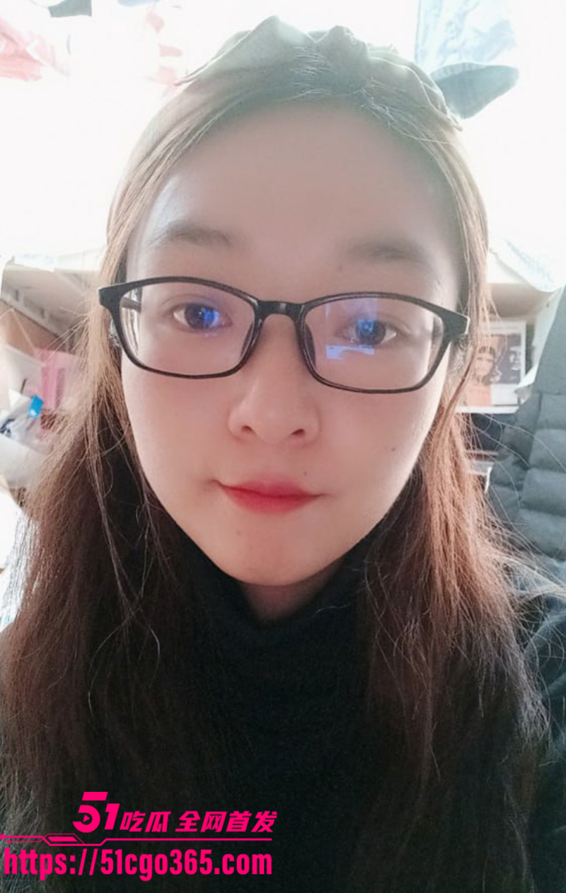河北唐山小学教师 张静 被校长潜规则曝光 反差眼睛婊露脸口交深喉狂舔 翘臀后入淫荡浪叫！