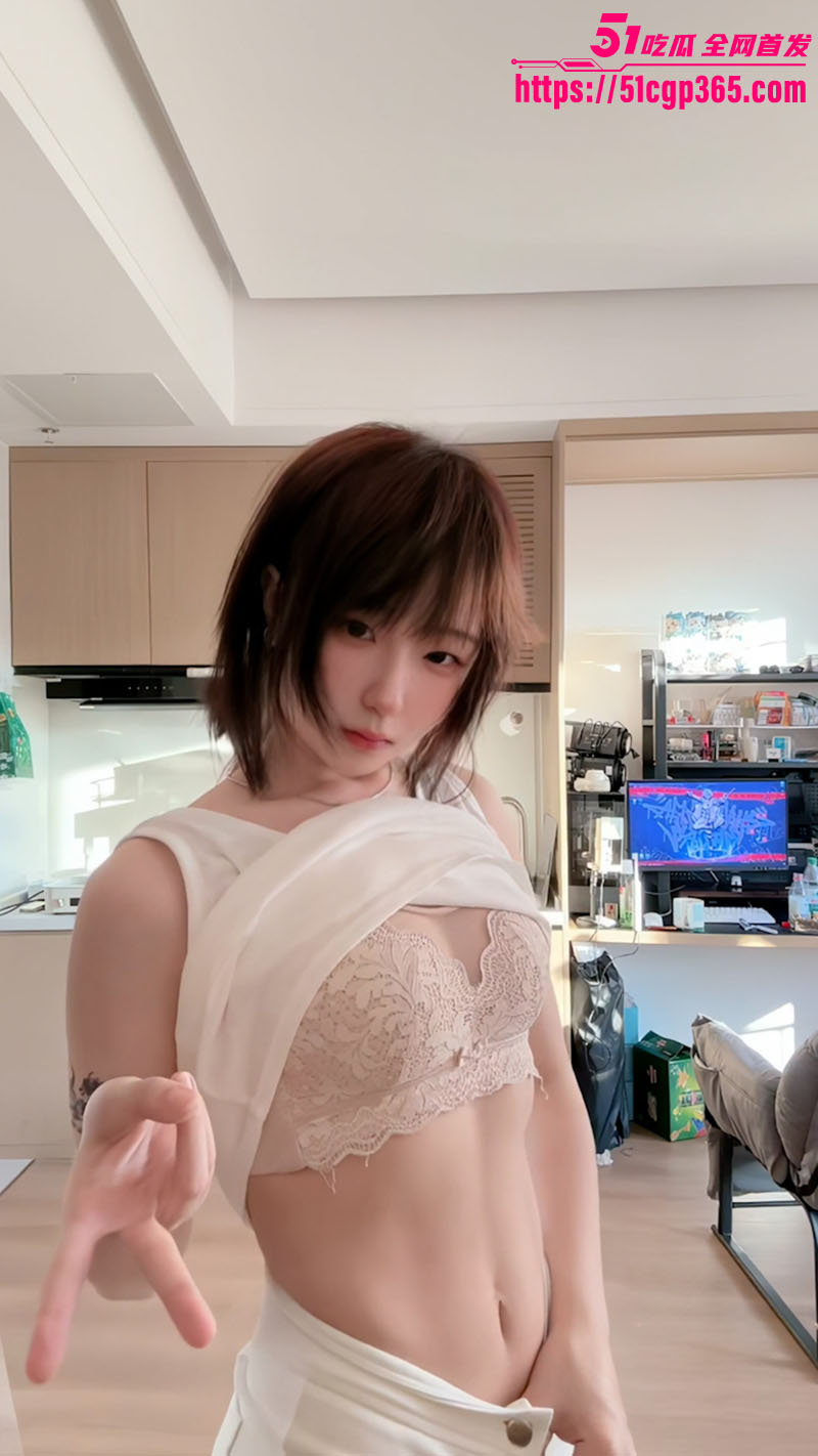 炉石女主播 冻梨 裸舞私拍视频流出 粉嫩美乳Q弹晃动 白丝长腿性感撩人 令人沉迷其中无法自拔！