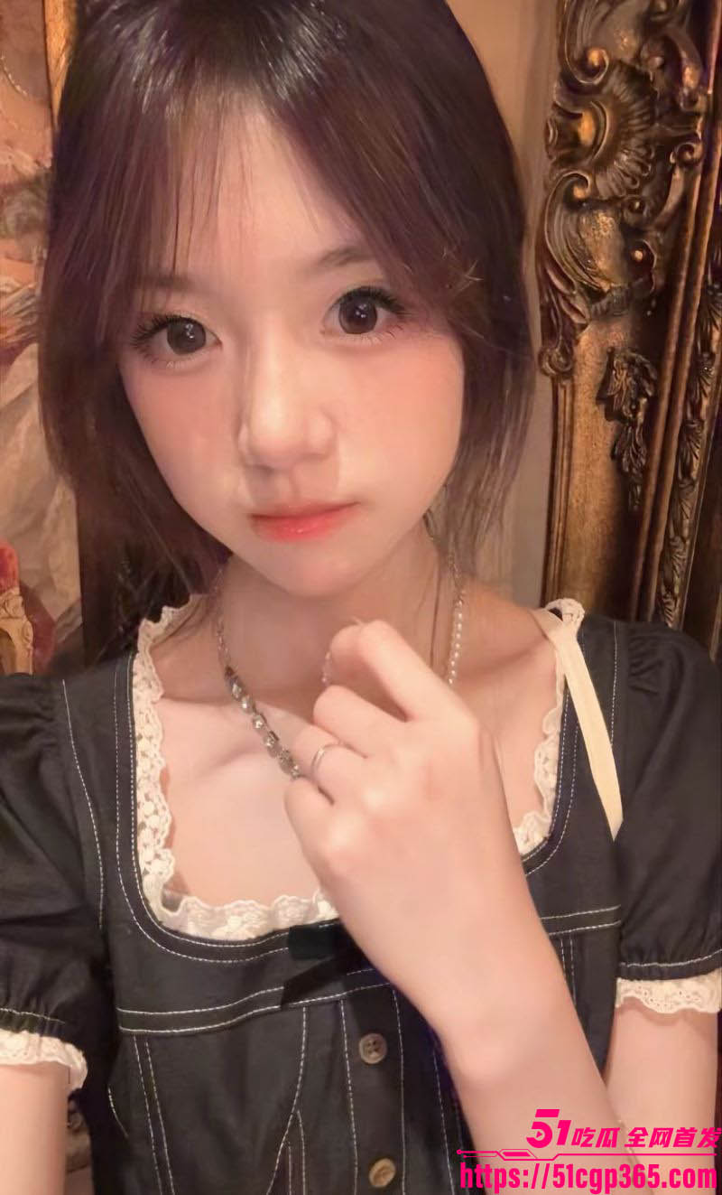 杭州清纯妹子李一涵和男友啪啪内射 3