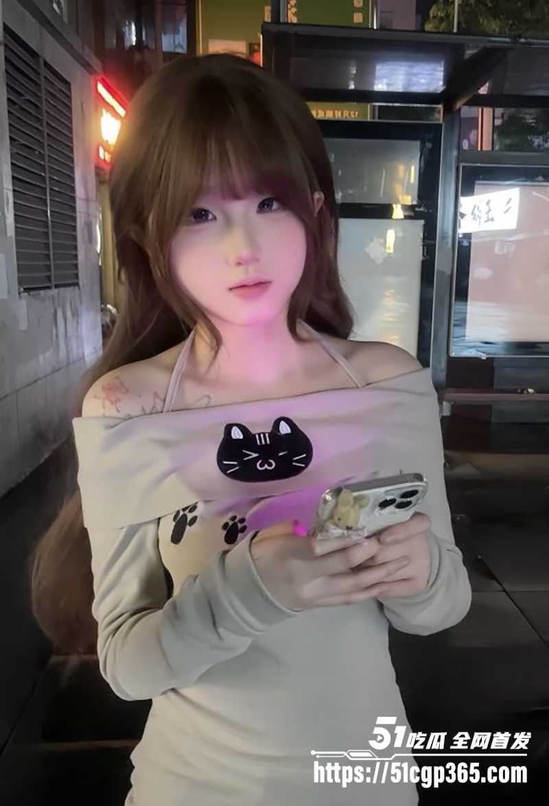 快手网红帅气的门牙付费福利视频流出2拷贝