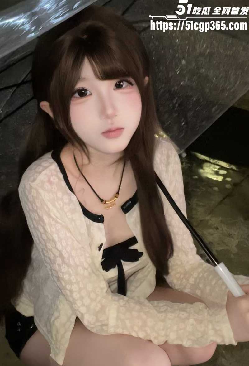 快手网红帅气的门牙付费福利视频流出3拷贝