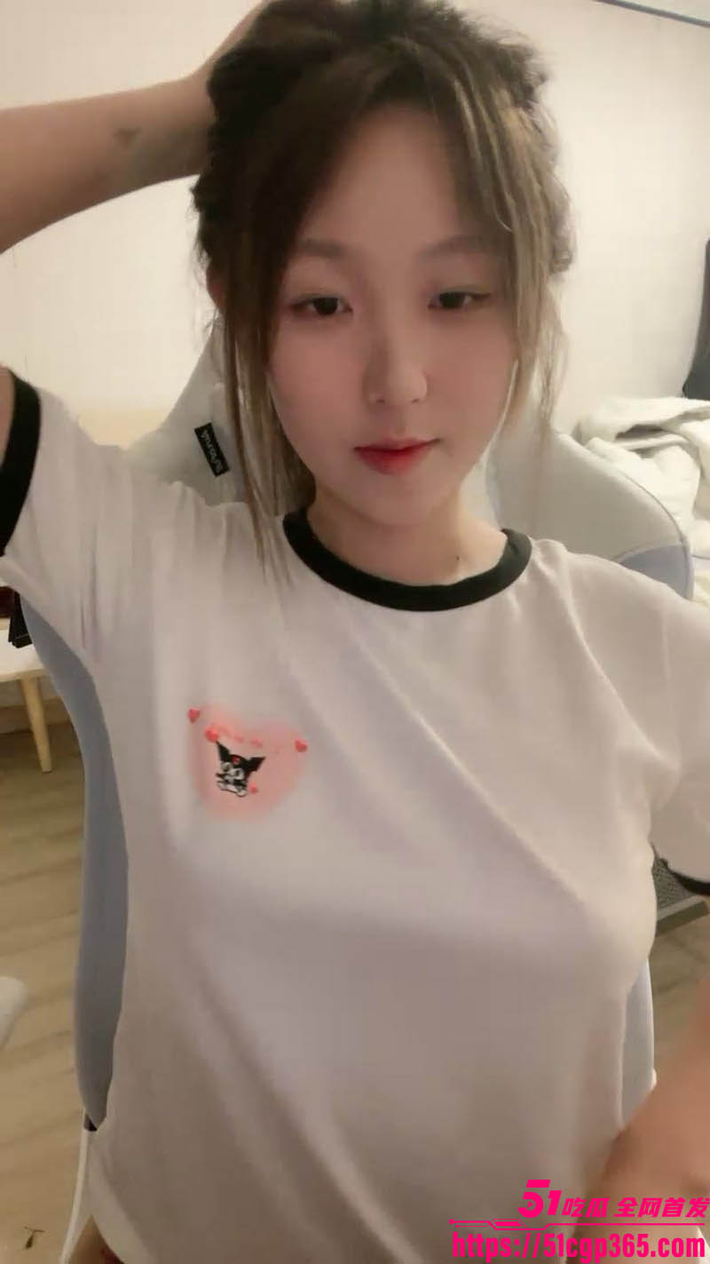 国产甜美少女落九川直播自拍视频 2