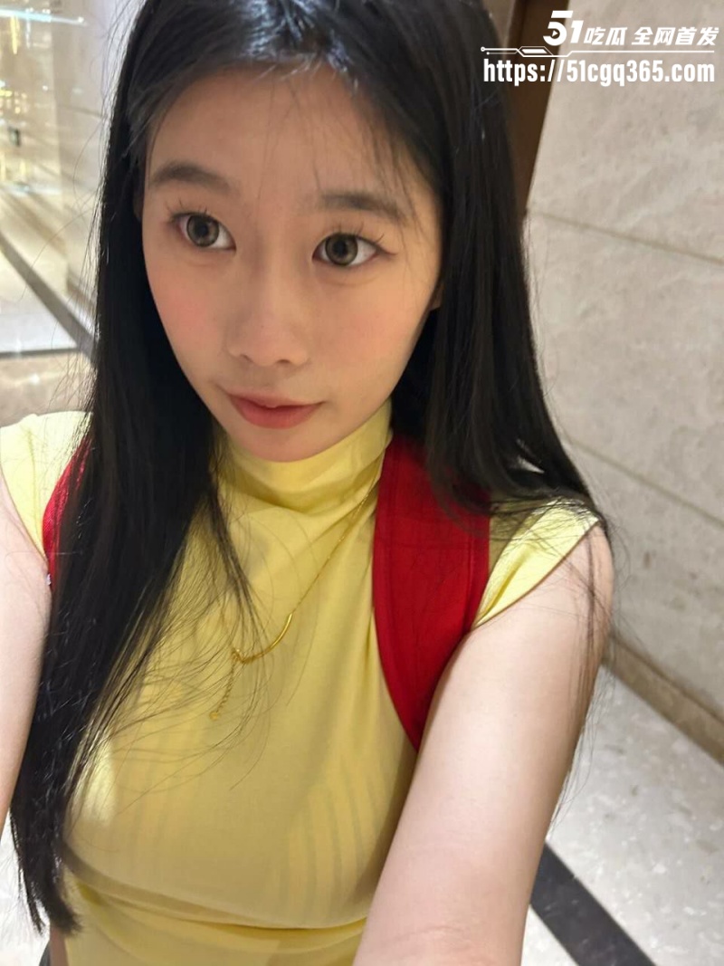 浙江大学学生 刘芷澜 与男友性爱视频泄漏 清纯小妹口交技术一流堪比职业技师 无套后入肥臀呻吟不断！
