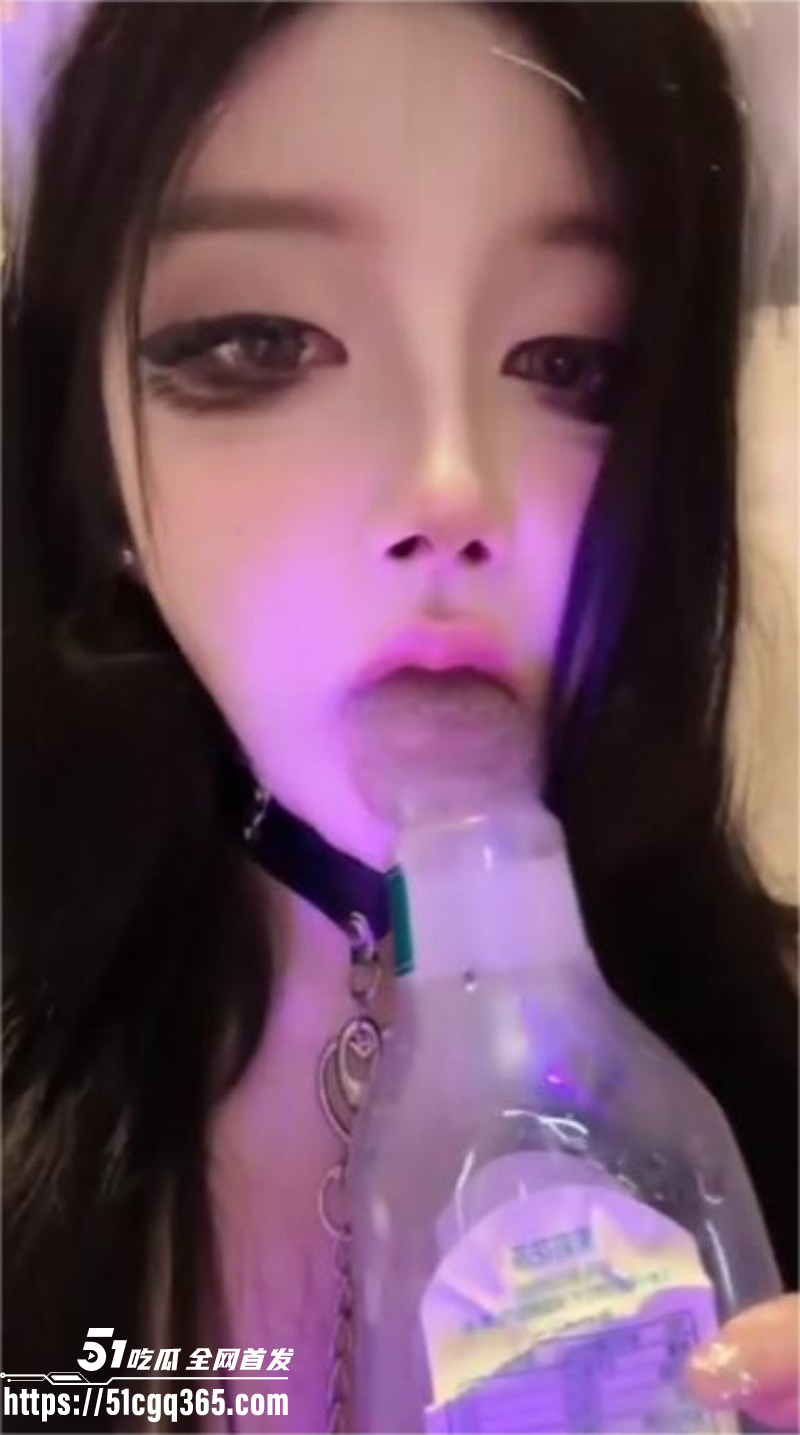 抖音高颜值网红喵酱崽大尺度私拍02