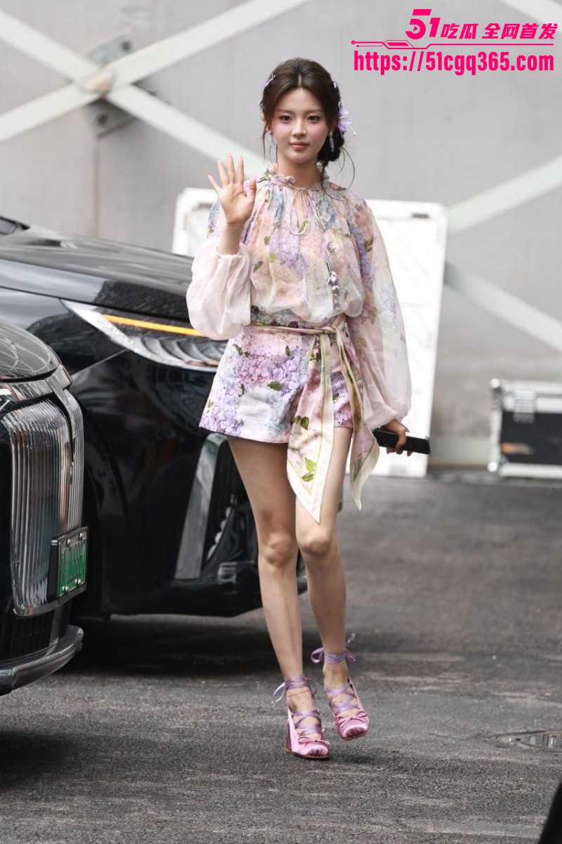 新晋女星杨超越早期被迷奸视频05