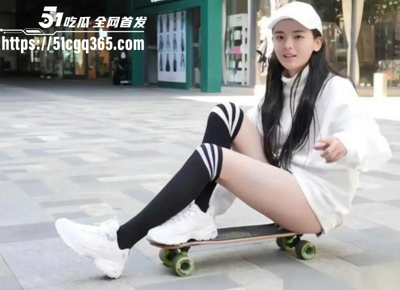 新晋女星杨超越早期被迷奸视频014