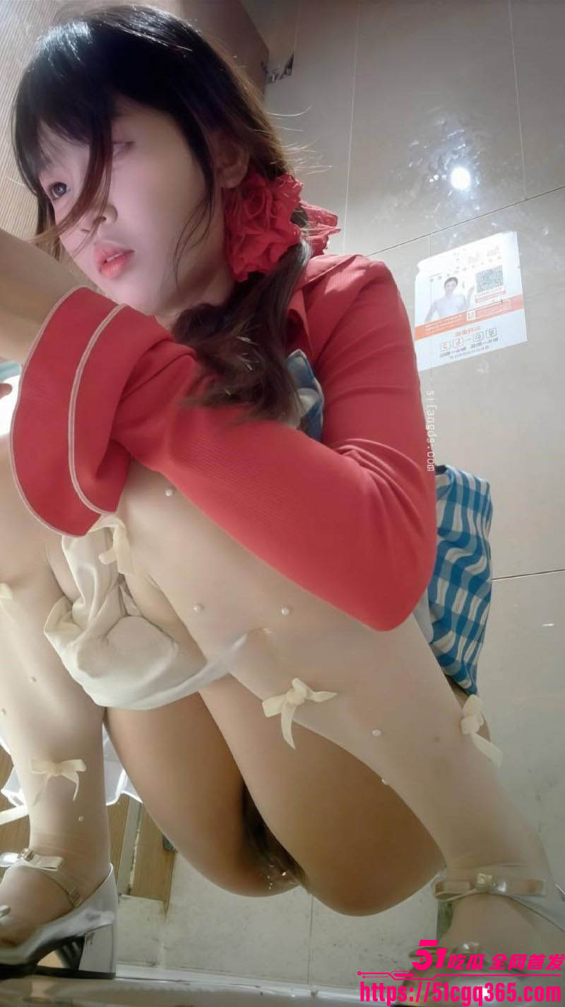 高质量女厕偷拍各路女神粉嫩小穴喷尿 5