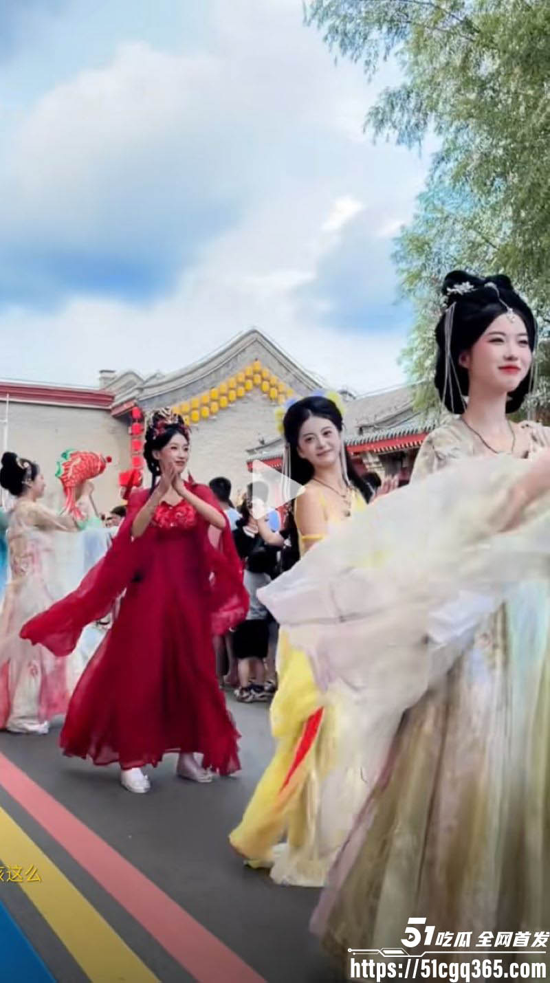 团长李维金PUA不倒翁父子睡遍女演员 4