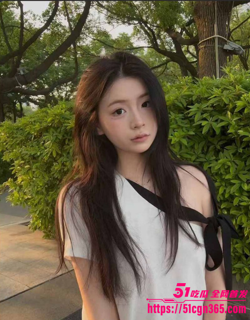 湖北荆州反差婊 黄媛媛 出轨炮友做爱视频曝光 露脸口交深喉 传统体位狂顶G点 后入撅臀猛操白浆喷涌！