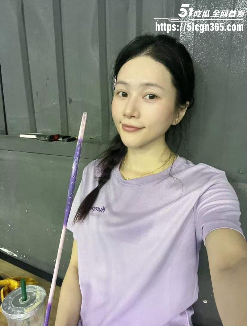 大胸嫂子会喷水与嫂子野战车震02