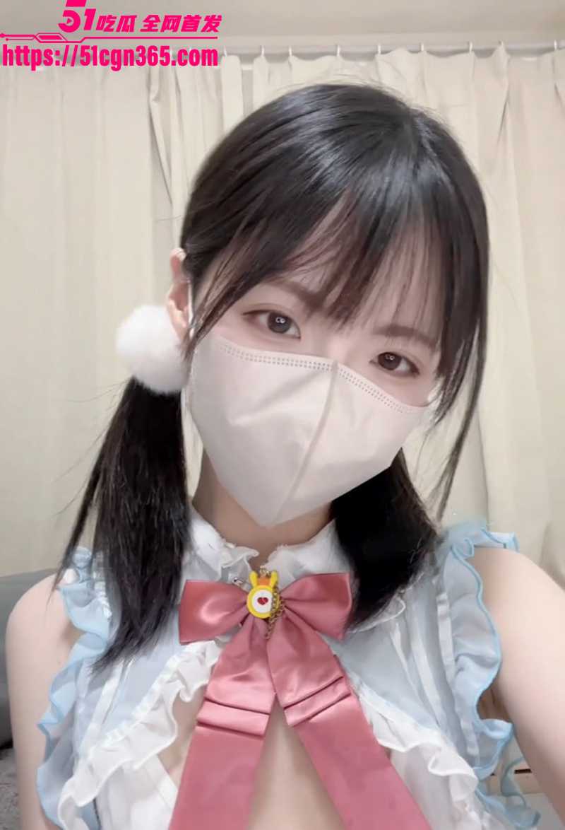 少女福利姬 薄荷 粉鲍白幼萝莉花式露出 水瓶接尿刮毛自慰 百变淫装可欲可甜 堪称完美反差女神！
