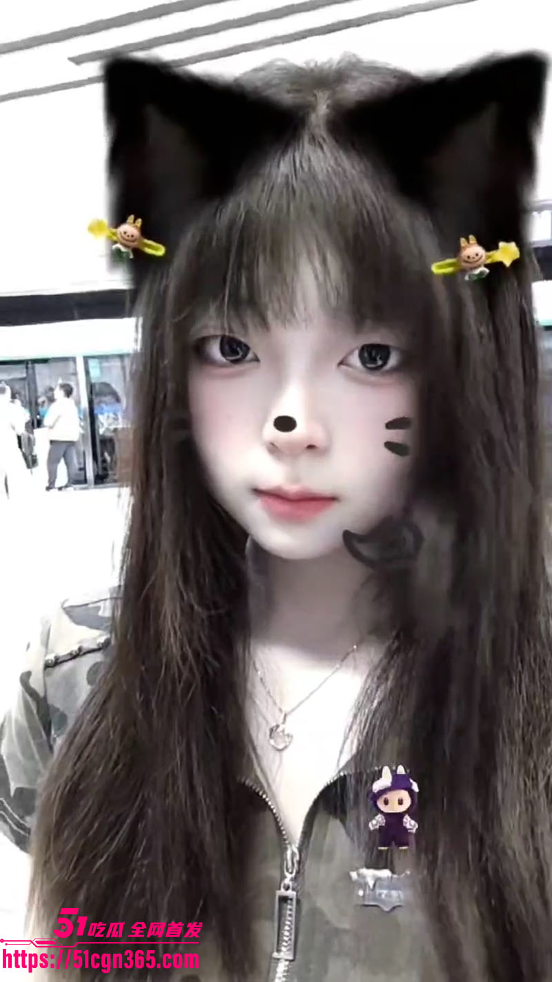 河北秦皇岛女大学生 出租屋内与网友疯狂性爱 肥美翘臀主动骑乘 淫叫不断无比反差！