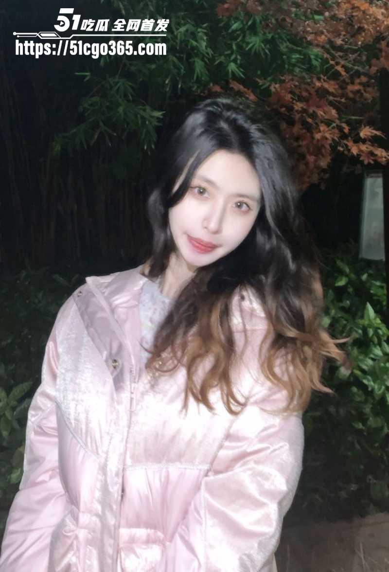 清纯美少女 姚梦涵 与男友性爱视频泄漏 镜前后入爆操蹶翘臀被滴蜡调教口爆颜射 可甜可骚真乃极品！