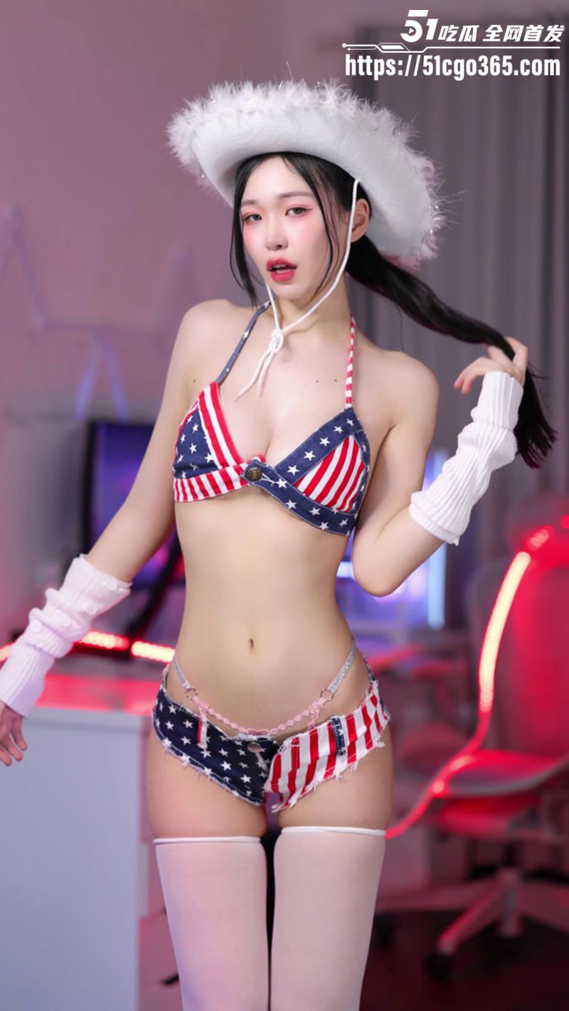 极品高颜值福利姬 meriolchan 最新自慰视频流出 国旗比基尼身材尽显 骑乘自慰白浆泛滥！