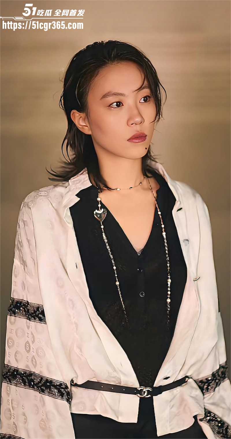 窦靖童宋妍霏女同性爱视频05