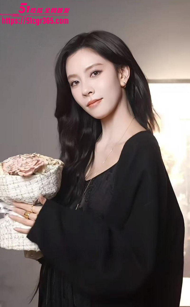窦靖童宋妍霏女同性爱视频014