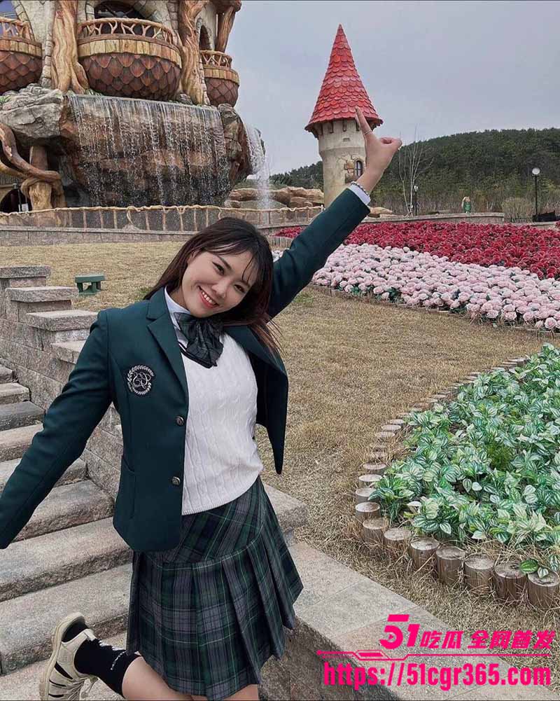 高颜值小护士 颜嘉柔 与男友性爱视频流出 口交深喉女上骑乘 无套后入猛操肥臀摇曳如浪 反差诱惑爆棚！